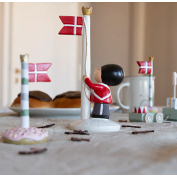 Soldat med Dannebrogsflag