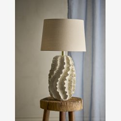 Natika Bordlampe, Natur, Stent�j