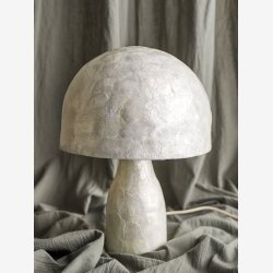 Adria Bordlampe, Natur, Mother of pearl