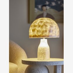Adria Bordlampe, Natur, Mother of pearl