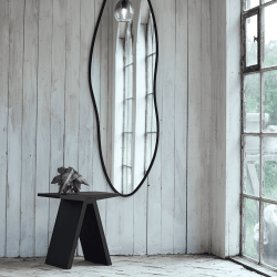 MUUBS Angle Taburet � Sort Bejdset/Olie